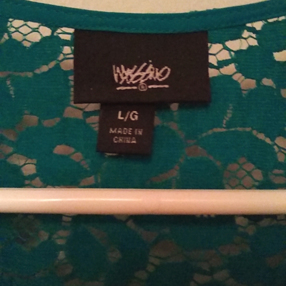 Mossimo Top L - image 2